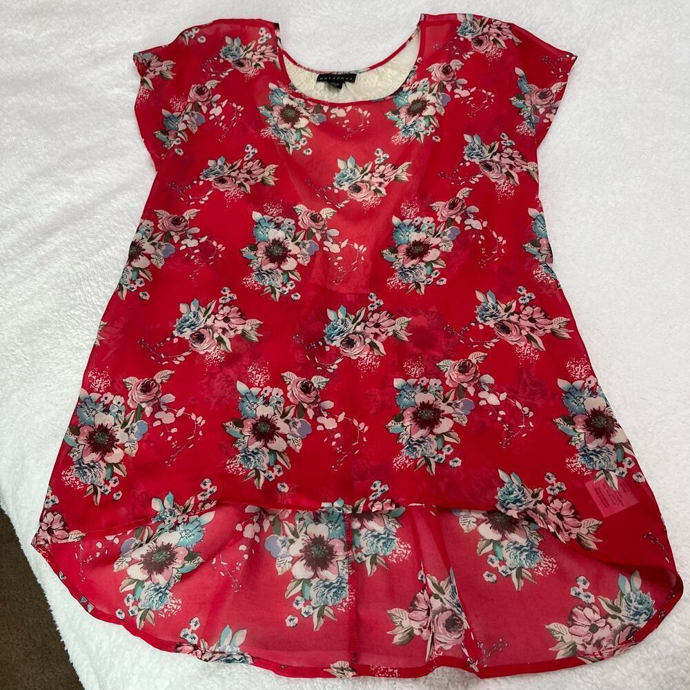 Metaphor Semi‎ Sheer Top Size Medium Lace Inlay Floral Red